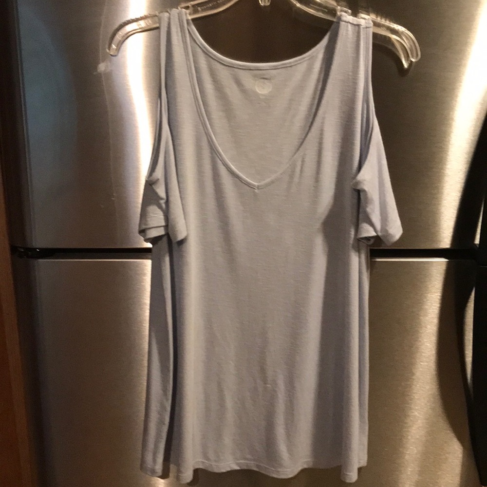 SO SHOULDER LESS TOP M